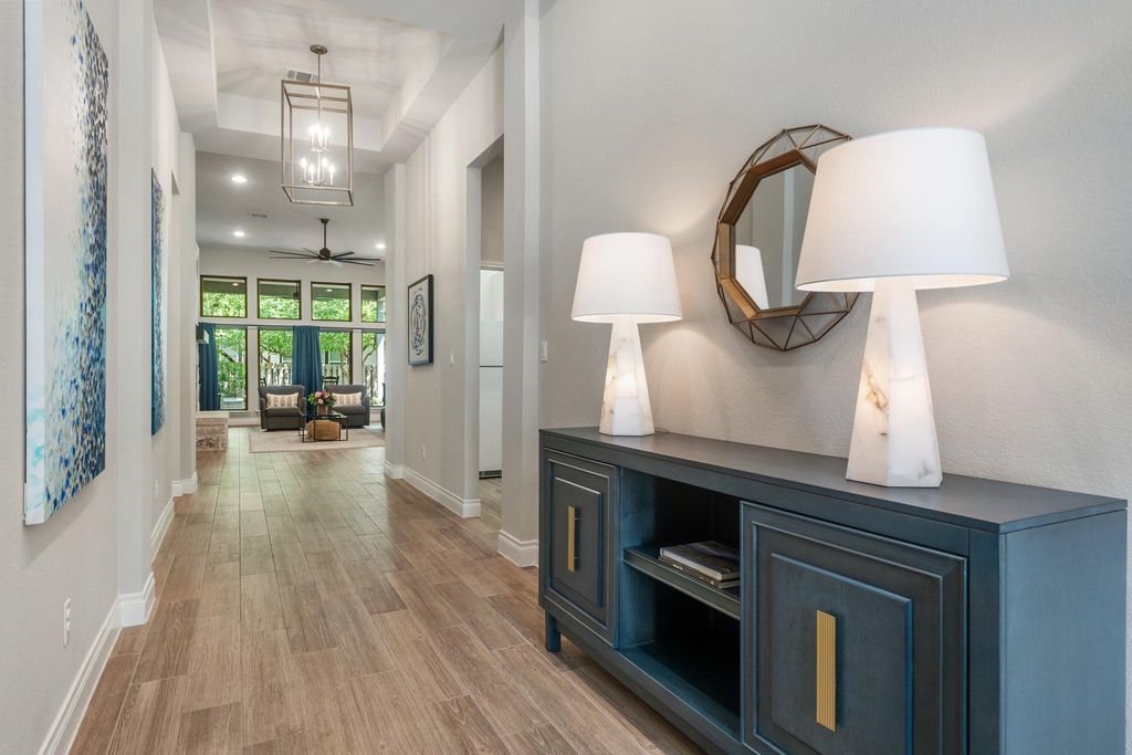 813 Heartleaf DR, Leander, TX 78641