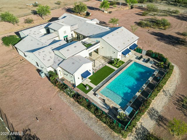 21736 W DESERT MIRAGE Drive, Wittmann, AZ 85361