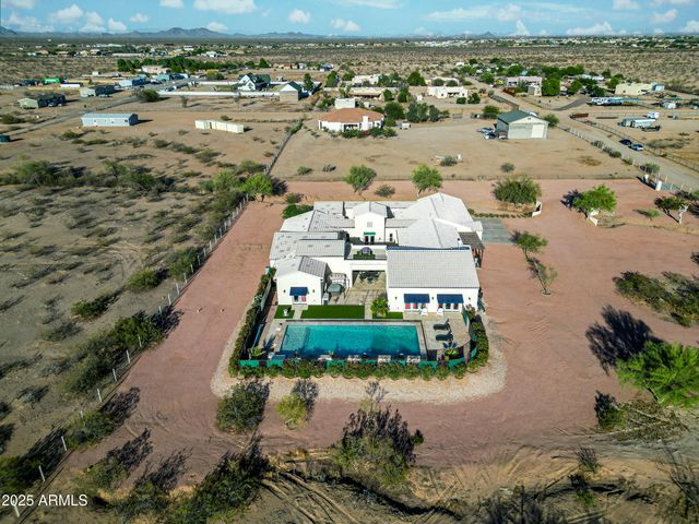 21736 W DESERT MIRAGE Drive, Wittmann, AZ 85361