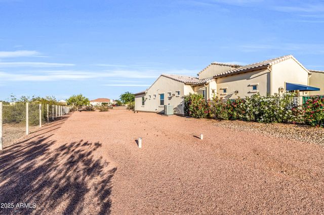 21736 W DESERT MIRAGE Drive, Wittmann, AZ 85361