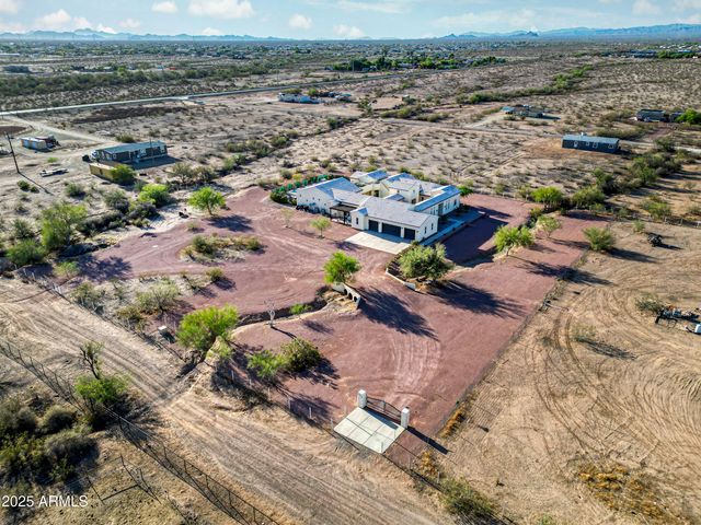 21736 W DESERT MIRAGE Drive, Wittmann, AZ 85361