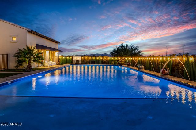 21736 W DESERT MIRAGE Drive, Wittmann, AZ 85361