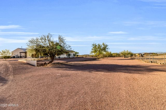21736 W DESERT MIRAGE Drive, Wittmann, AZ 85361