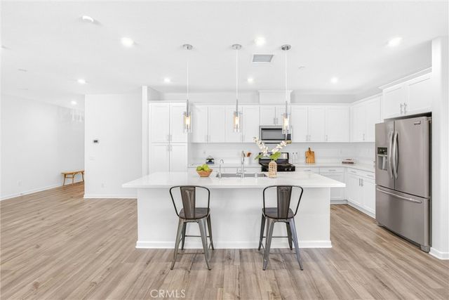 493 N Pinewood, Rialto, CA 92376