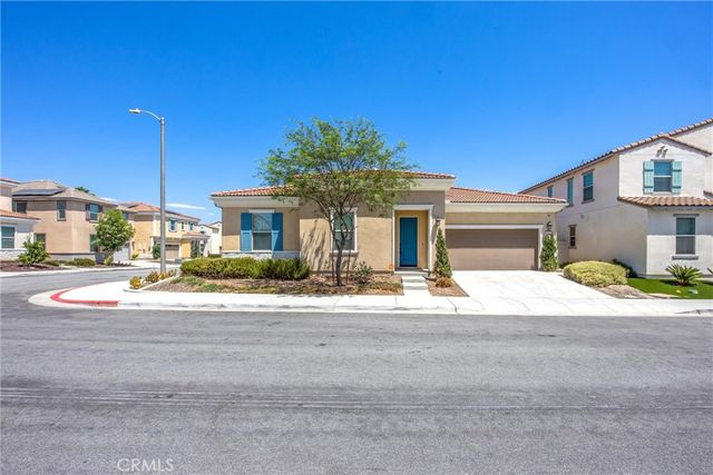 493 N Pinewood, Rialto, CA 92376