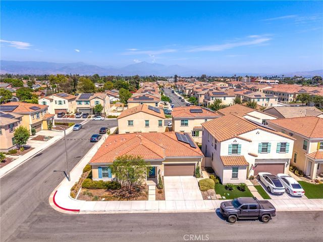 493 N Pinewood, Rialto, CA 92376