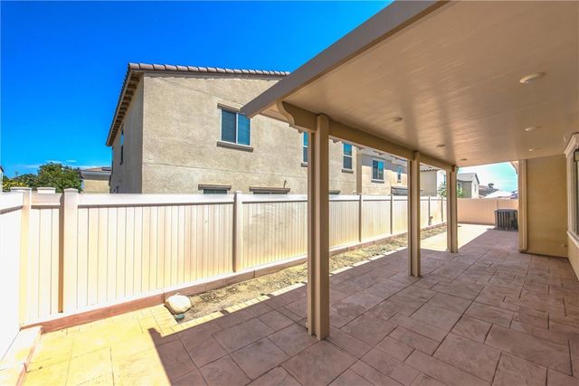 493 N Pinewood, Rialto, CA 92376