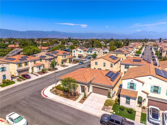 493 N Pinewood, Rialto, CA 92376