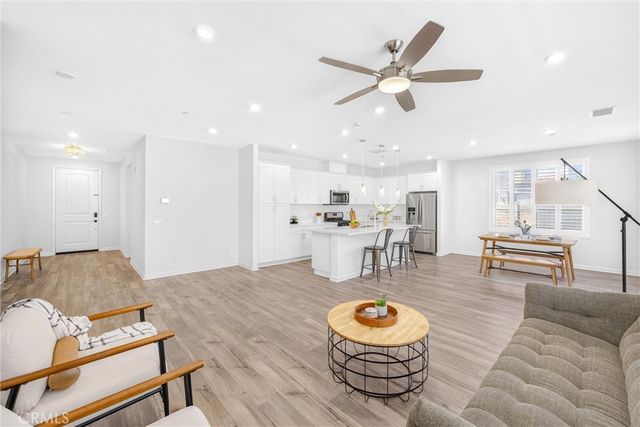 493 N Pinewood, Rialto, CA 92376