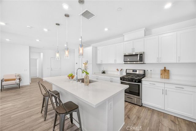 493 N Pinewood, Rialto, CA 92376