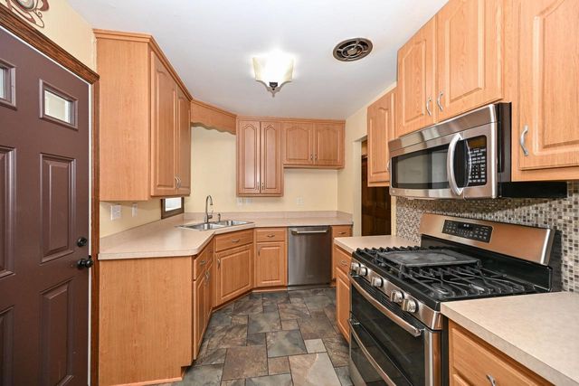 7817 W Mt. Vernon AVENUE, Milwaukee, WI 53213