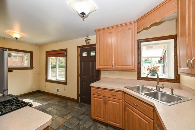 7817 W Mt. Vernon AVENUE, Milwaukee, WI 53213