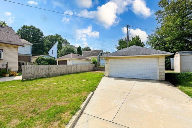 7817 W Mt. Vernon AVENUE, Milwaukee, WI 53213