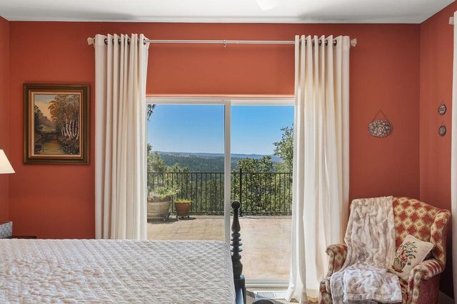 5590 Lynx Trl, Pollock Pines, CA 95726