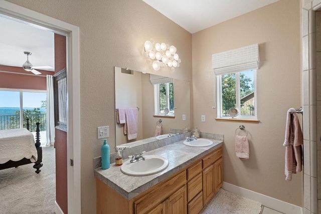 5590 Lynx Trl, Pollock Pines, CA 95726