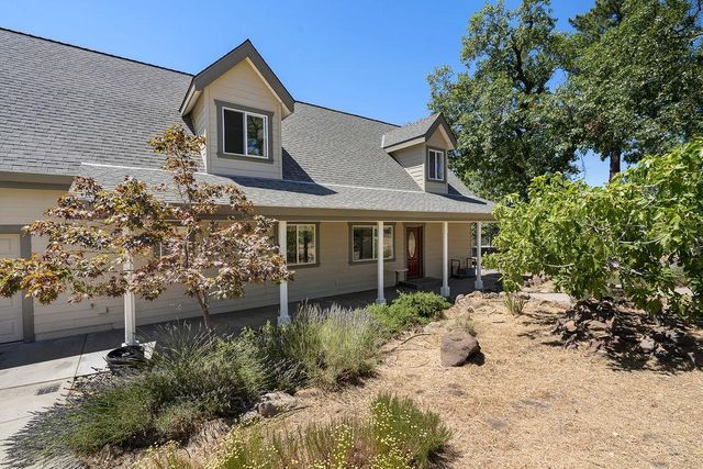 5590 Lynx Trl, Pollock Pines, CA 95726