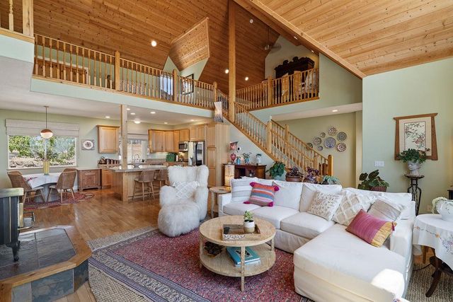 5590 Lynx Trl, Pollock Pines, CA 95726