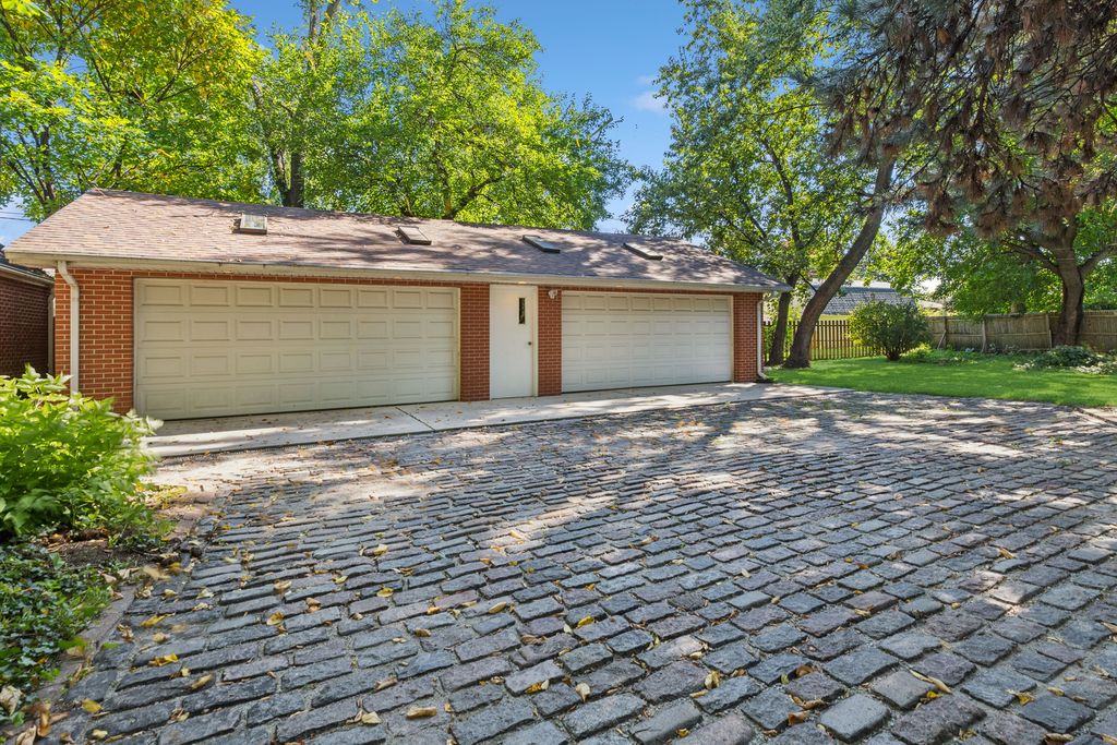 5627 N Newcastle Avenue, Chicago, IL 60631 — photo 2