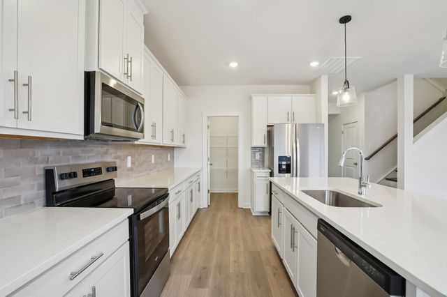 830 Bird Bluff, Clarksville, TN 37043