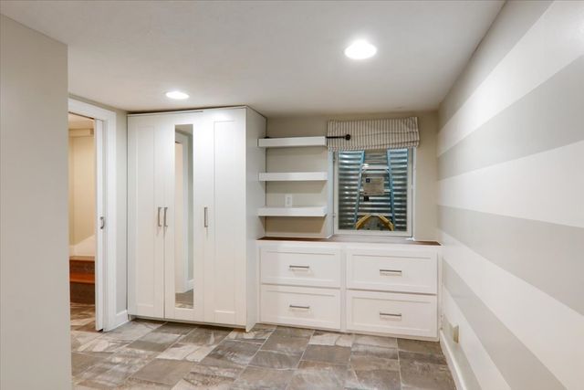 1212 N Madison Street, Bloomington, IL 61701