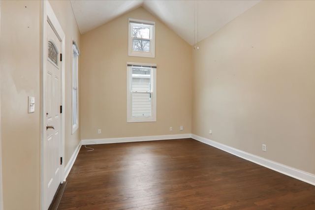 1212 N Madison Street, Bloomington, IL 61701