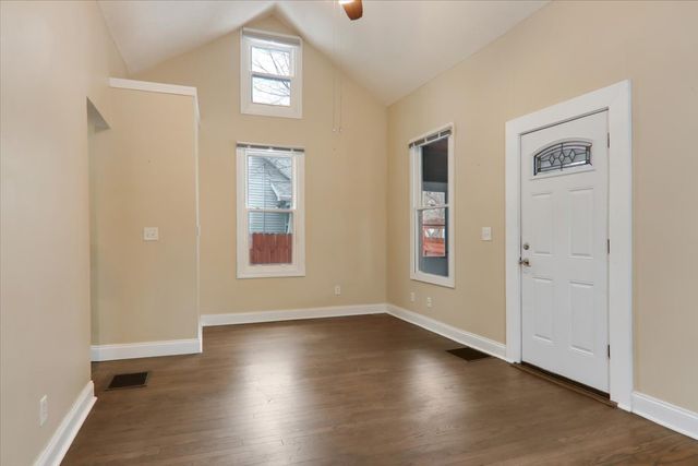 1212 N Madison Street, Bloomington, IL 61701