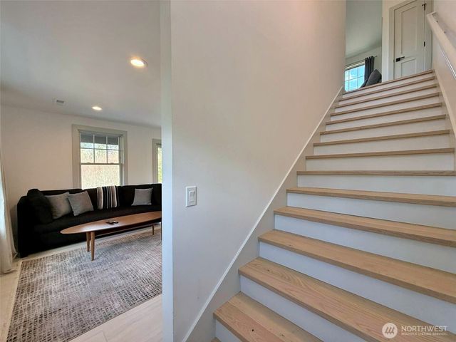 213 Tanglewood Drive, Mossyrock, WA 98564