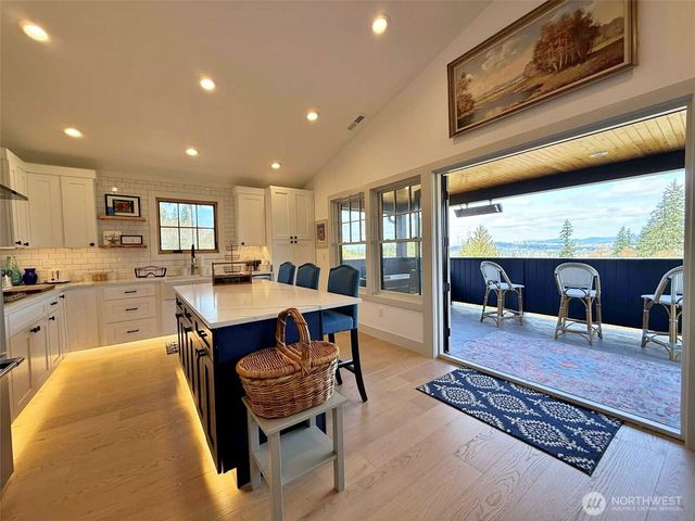 213 Tanglewood Drive, Mossyrock, WA 98564