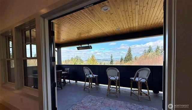 213 Tanglewood Drive, Mossyrock, WA 98564