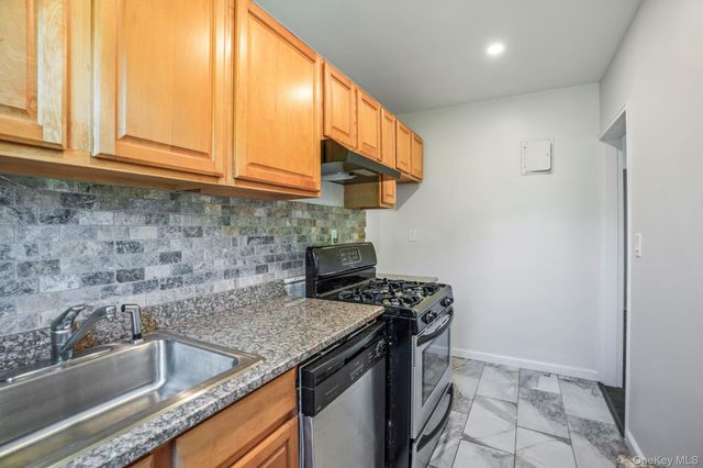 100 Cedar Street A17, Dobbs Ferry, NY 10522