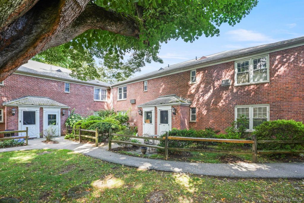 100 Cedar Street A17, Dobbs Ferry, NY 10522 — exterior