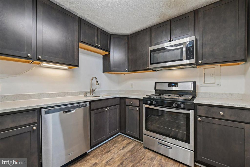 Image 10 of property listing at 1121 UNIVERSITY BLVD W #1207-B, Silver Spring, MD 20902