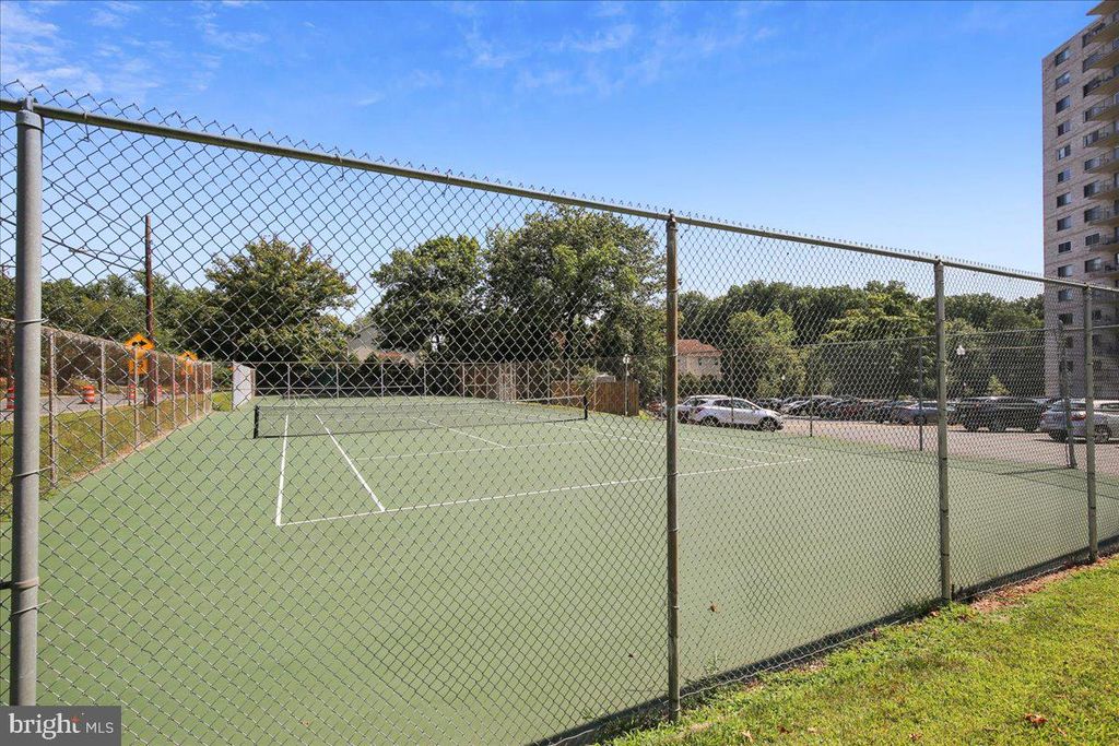 Image 22 of property listing at 1121 UNIVERSITY BLVD W #1207-B, Silver Spring, MD 20902