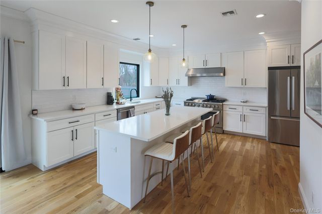 3225 Stanley Road, Mattituck, NY 11952