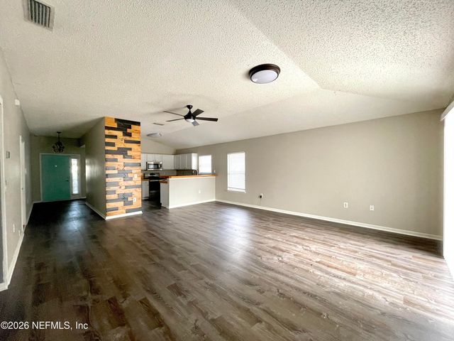 519 CHANCELLOR Drive E, Jacksonville, FL 32225