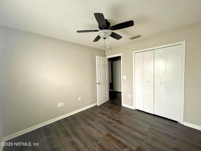 519 CHANCELLOR Drive E, Jacksonville, FL 32225