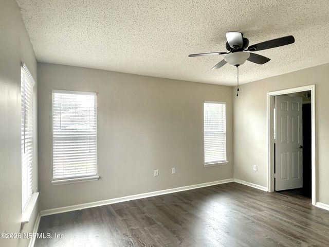 519 CHANCELLOR Drive E, Jacksonville, FL 32225