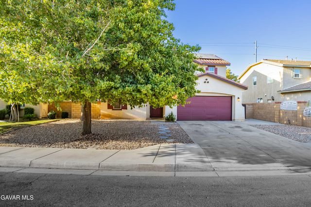 2757 Emerald Lane, Lancaster, CA 93535