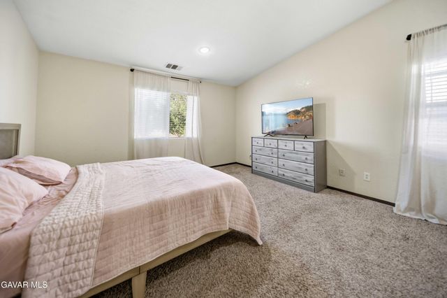 2757 Emerald Lane, Lancaster, CA 93535