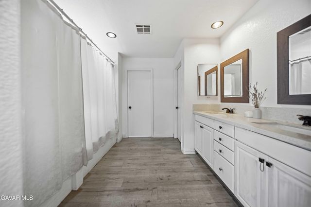 2757 Emerald Lane, Lancaster, CA 93535