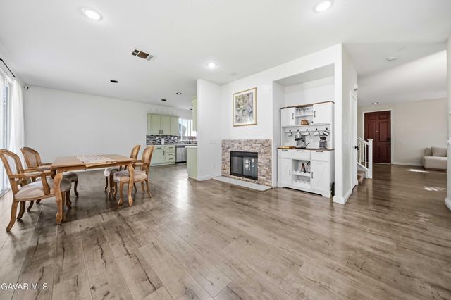 2757 Emerald Lane, Lancaster, CA 93535