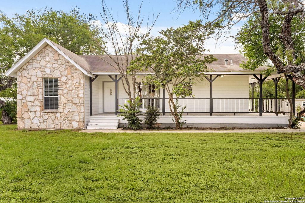 14720 Fm 725, Seguin, TX 78155