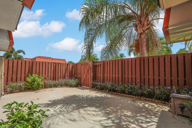 3358 Meridian Way N B, Palm Beach Gardens, FL 33410