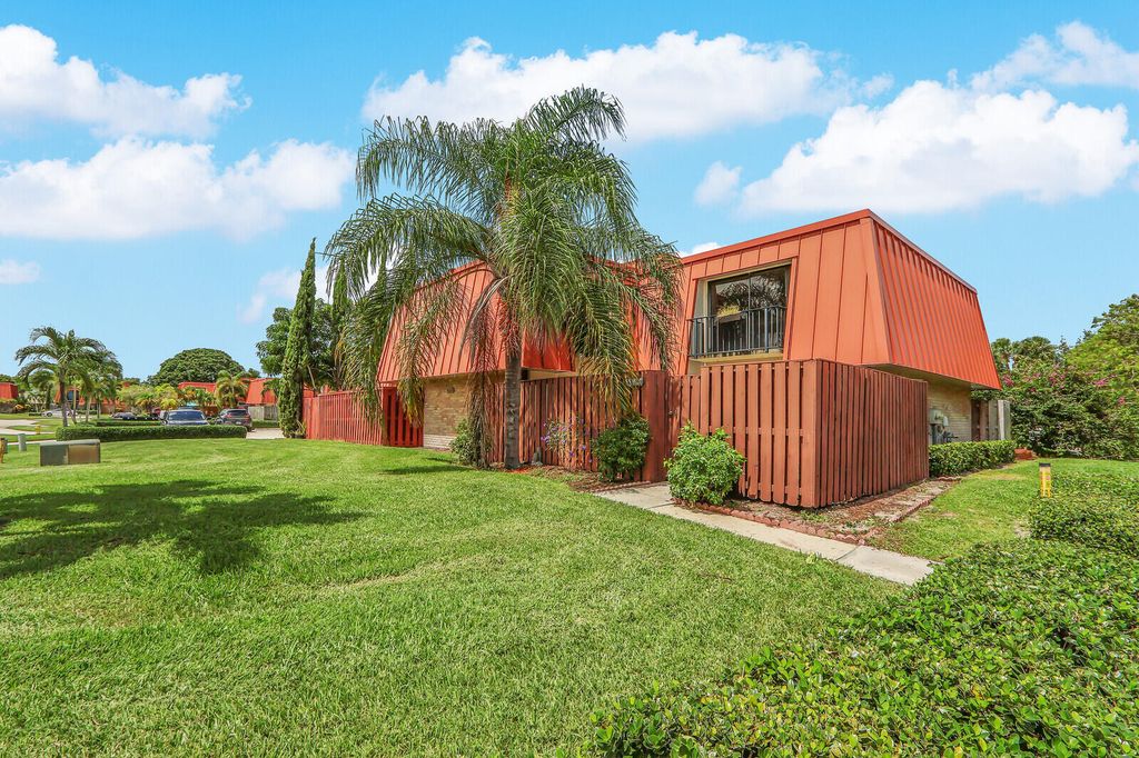 3358 Meridian Way N B, Palm Beach Gardens, FL 33410