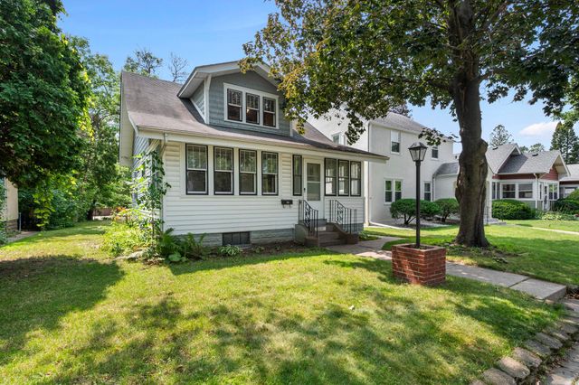 1308 Juno Avenue, Saint Paul, MN 55116