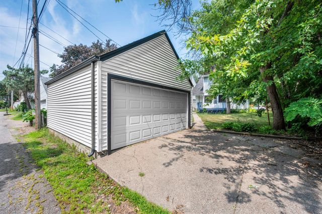 1308 Juno Avenue, Saint Paul, MN 55116