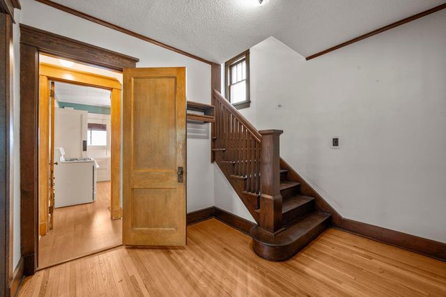 1308 Juno Avenue, Saint Paul, MN 55116