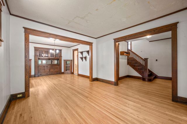 1308 Juno Avenue, Saint Paul, MN 55116