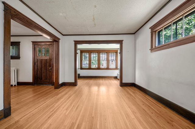 1308 Juno Avenue, Saint Paul, MN 55116