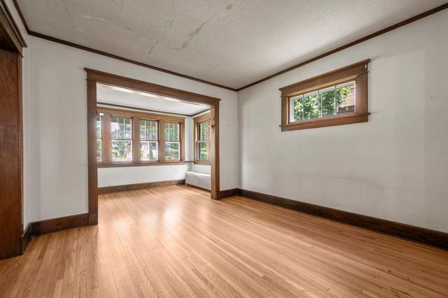 1308 Juno Avenue, Saint Paul, MN 55116